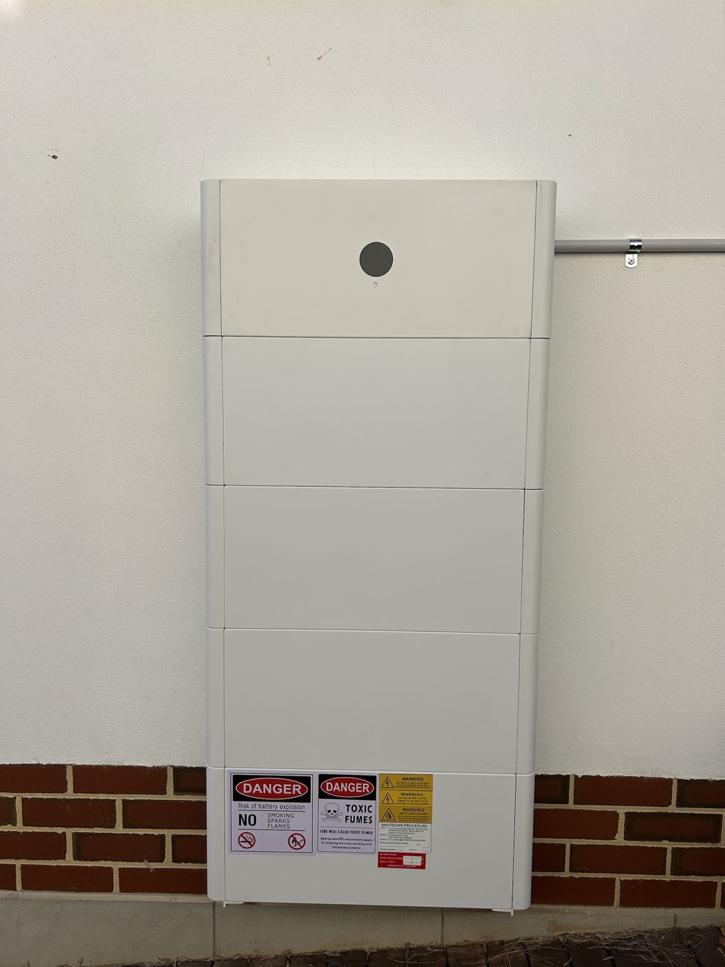 Wall-mounted Sigenergy battery